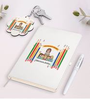BK Gift Kişiye Özel Dünyanın En İyi Öğretmeni Beyaz Defter Kalem Ve Anahtarlık Hediye Seti-19 (Model 1)