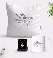 BK Gift Kişiye Özel Edebiyat Öğretmeni Beyaz Kupa Yastık ve İsimli Papatya Kolye Hediye Seti (Model 1)