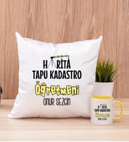 Harita Tapu Kadastro Öğretmeni Kare Yastık ve Sarı Kupa Bardak