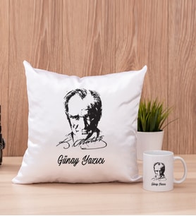 Atatürk Siluetli Kare Yastık ve Beyaz Kupa Bardak