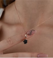 Rose Altın Kaplama Zirkon Taşlı Lotus Çiçeği Kadın Kolye (Siyah)