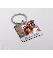 BK Gift Kişiye Özel Fotoğraflı Ahşap Kare Anahtarlık-1 (Beyaz)