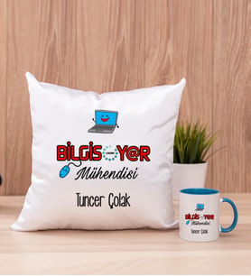 Bilgisayar Mühendisi Kare Yastık ve Mavi Kupa Bardak