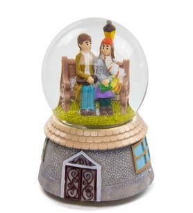 Romantik Aşıklar Işıklı Müzikli Püskürtmeli Büyük Boy Kar Küresi (Karışık)