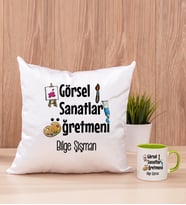 Görsel Sanatlar Öğretmeni Kare Yastık ve Yeşil Kupa Bardak