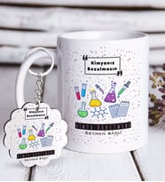 BK Gift Kişiye Özel Kimya Öğretmeni Beyaz Kupa ve Anahtarlık Hediye Seti-4 (Model 1)