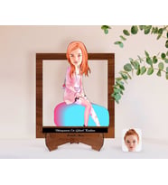 BK Gift Kişiye Özel Kadınlar Günü Dünyanın En Güzel Kadını Karikatürlü Ahşap Standlı 3D Biblo-16 (Beyaz)