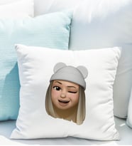 Emoji Kız Stiker Yastığı