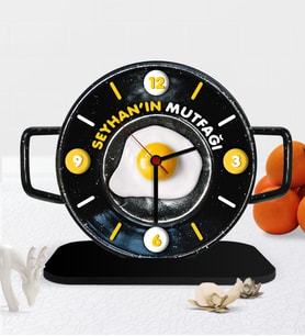 BK Gift Kişiye Özel Dekoratif Mutfak Tava Ahşap Masaüstü Saat - 2 (Çok Renkli)