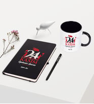 BK Gift Kişiye Özel Öğretmenler Gününüz Kutlu Olsun Temalı Siyah Defter Kalem Kupa Seti - 2