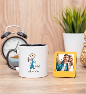 Erkek Diş Hekimi Karikatürü Siyah Kupa Bardak ve Sarı Mini Fotoğraf Çerçevesi