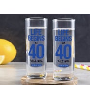BK Gift Kişiye Özel Renkli Baskılı Life Begins At 40 Tasarımlı İkili Vodka Bardağı-1 (Beyaz)