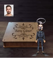 Kişiye Özel Dalgıç Karikatürlü Ahşap Anahtarlık Kutulu  Bay-1