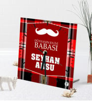 BK Gift Kişiye Özel Dünyanın En İyi Babası Masaüstü Kare Cam Saat-4 (Beyaz)