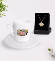 BK Gift Kişiye Özel Sosyal Bilgiler Öğretmeni Türk Kahvesi Fincanı ve İsimli Papatya Kolye Hediye Seti-3 (Model 1)