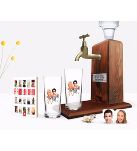 BK Gift Kişiye Özel Renkli Baskılı Sevgililer Karikatürlü İkili Rakı Bardağı Ahşap Rakı Standı ve Cep Kitabı Hediye Seti-8 (Model 1)