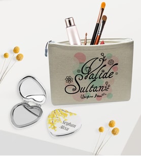 BK Gift Kişiye Özel Valide Sultan Keten Makyaj Çantası ve Kalp Ayna Hediye Seti-3 (Model 1)