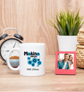 Makine Teknisyeni Beyaz Kupa Bardak ve Kırmızı Mini Fotoğraf Çerçevesi