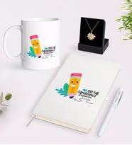 BK Gift Kişiye Özel En İyi Öğretmen Beyaz Kupa Defter Kalem ve İsimli Papatya Kolye Hediye Seti-10 (Model 1)