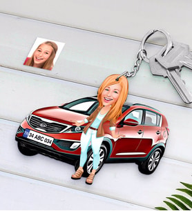 BK Gift Kişiye Özel Bayan Kia Sportage Figürlü Plakalı Ahşap Karikatür Anahtarlık-1 (Beyaz)