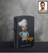 Kişiye Özel Frınıcı Karikatürlü UV Baskılı Siyah Benzinli Çakmak Bay-1