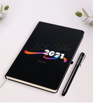 BK Gift Kişiye Özel 2024 Mutlu Yıllar Siyah Defter ve Kalem Hediye Seti-4 (Siyah)