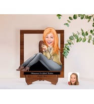 BK Gift Kişiye Özel Kadınlar Günü Dünyanın En Güzel Kadını Karikatürlü Ahşap Standlı 3D Biblo-8 (Beyaz)
