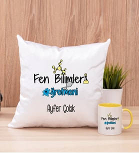 Fen Bilimleri Öğretmeni Kare Yastık ve Sarı Kupa Bardak