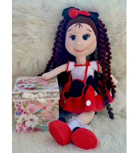 Amigurumi Kırmızı Elbiseli Kız Nana (Krem)