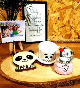 Kişiye Özel Sevimli Panda Kar Küresi & 3D Masum Panda Notlu Kupa Arkadaşa Hediye