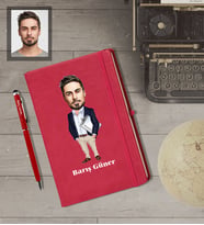 Kişiye Özel İş Adamı Karikatürlü  Kırmızı Defter Kalem Hediye Seti Bay-25