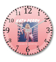 Katy Perry1 Duvar Saati Bombeli Gercek Cam