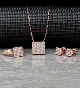 Gümüş Zirkon Taşlı " Kare " Tasarım Kolye-Küpe-Yüzük Set (Rose)