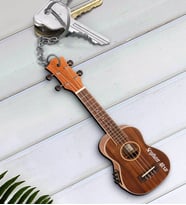 BK Gift Kişiye Özel İsimli Ukulele Enstrüman Ahşap Anahtarlık-1 (Beyaz)