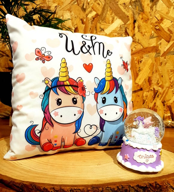 Dream Unicorn Işıklı Kar Küresi Ve Unicorn Puf Yastık Arkadaşa Hediye