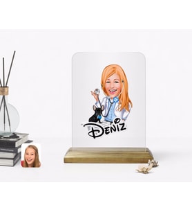 BK Gift Kişiye Özel Kadın Veteriner Hekim Karikatürlü Ahşap Standlı Çerçeve (Beyaz)