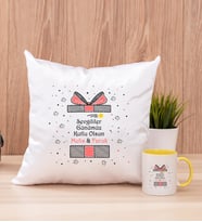 Sevgililer Günü Hediyesi Kare Yastık ve Sarı Kupa Bardak