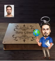 Kişiye Özel Öğretmen Karikatürlü  Ahşap Anahtarlık Kutulu Bay-10