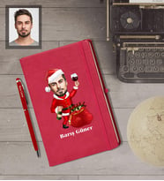 Kişiye Özel Yılbaşı Erkek Karikatürlü Kırmızı Defter Kalem Hediye Seti Model-6