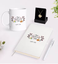 BK Gift Kişiye Özel Yılın En İyi Öğretmeni Beyaz Kupa Defter Kalem ve İsimli Papatya Kolye Hediye Seti-1 (Model 1)