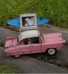 Dekoratif  Metal Pembe Fotoğraf Çerçeveli Araba