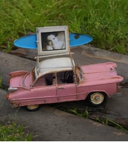 Dekoratif  Metal Pembe Fotoğraf Çerçeveli Araba