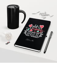 BK Gift Kişiye Özel Yılın En Mükemmel Sevgilisi Siyah Defter Kalem Termos Mug Seti (Model 2)