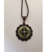 Yöresel Motif İşlemeli Kanaviçe Kolye
