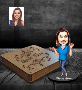 Kişiye Özel Patron Karikatürlü Ahşap Biblo Kutulu Bayan-11