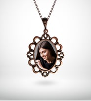 BK Gift Kişiye Özel Fotoğraflı Otantik Eskitme Bakır Kolye Model 4