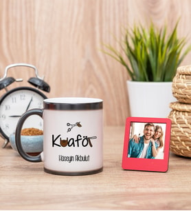 Erkek Kuaförü Sihirli  Kupa Bardak ve Kırmızı Mini Çerçeve