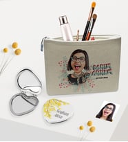BK Gift Kişiye Özel Canım Annem Karikatürlü Keten Makyaj Çantası ve Kalp Ayna Seti (Model 1)