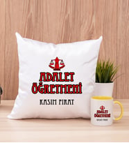Adalet Öğretmeni Kare Yastık ve Sarı Kupa Bardak