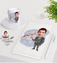 BK Gift Kişiye Özel Erkek Patron Karikatürlü Beyaz Defter Kalem Türk Kahvesi Fincanı Seti-4 (Model 1)